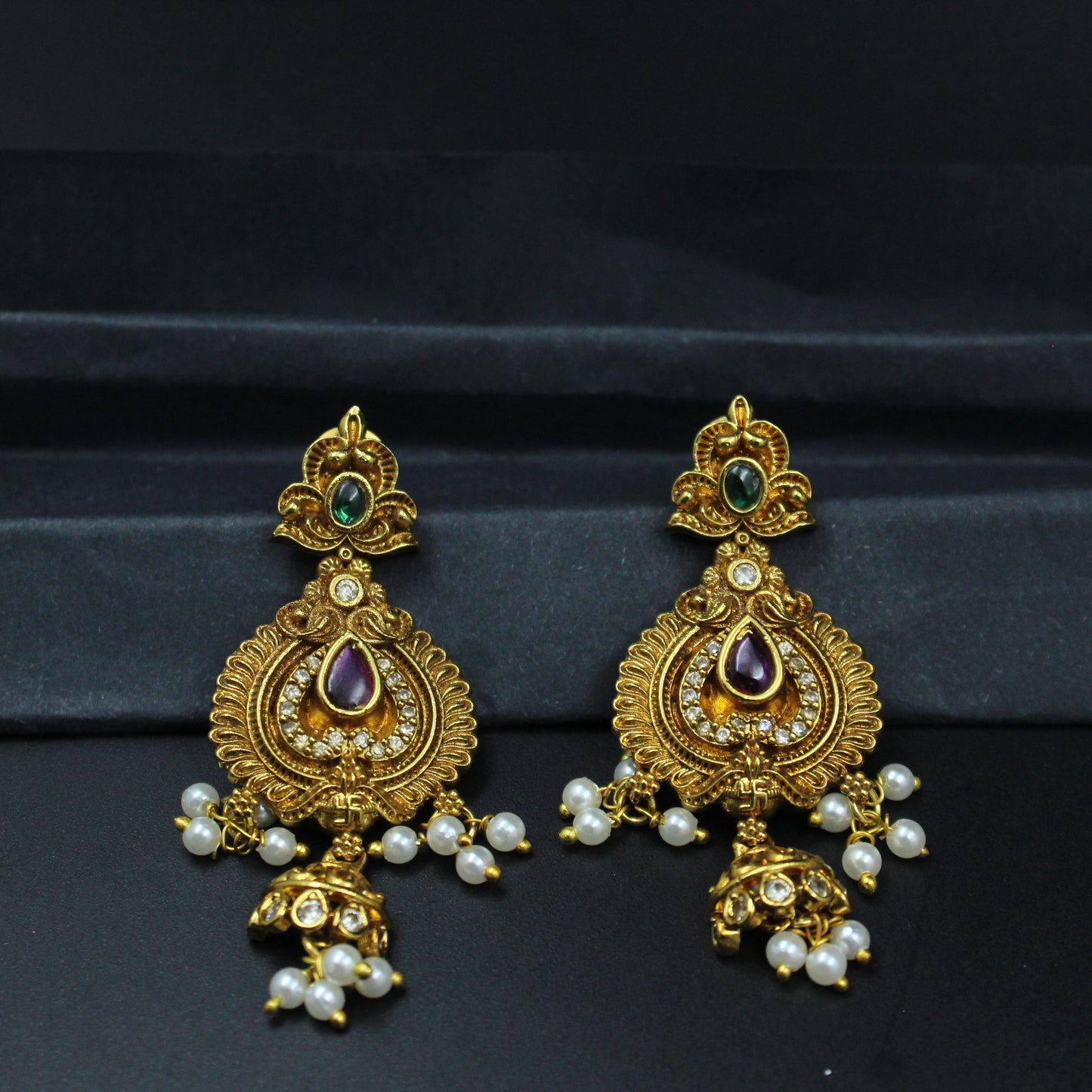 40160 Nakshi long gold look necklace with earrings