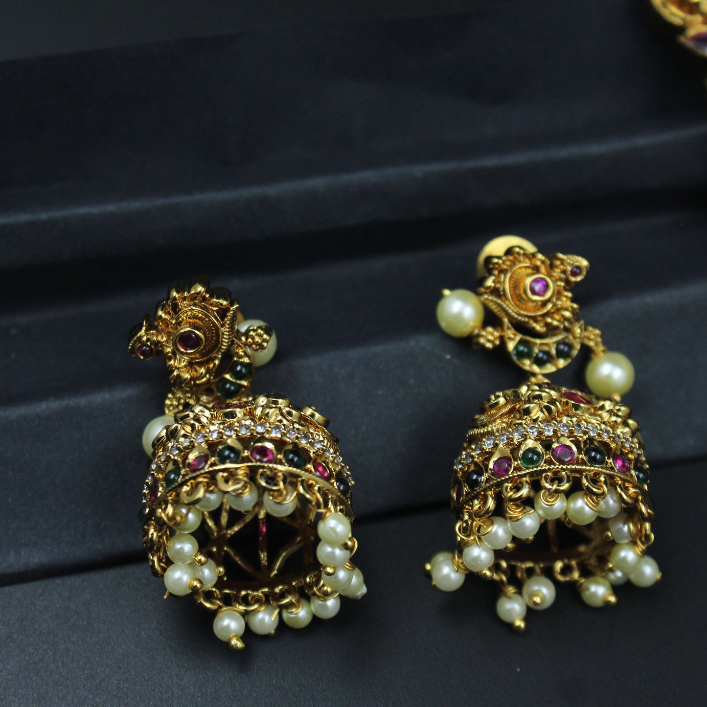 29424 Lakshmi along Necklace with Butta earrings