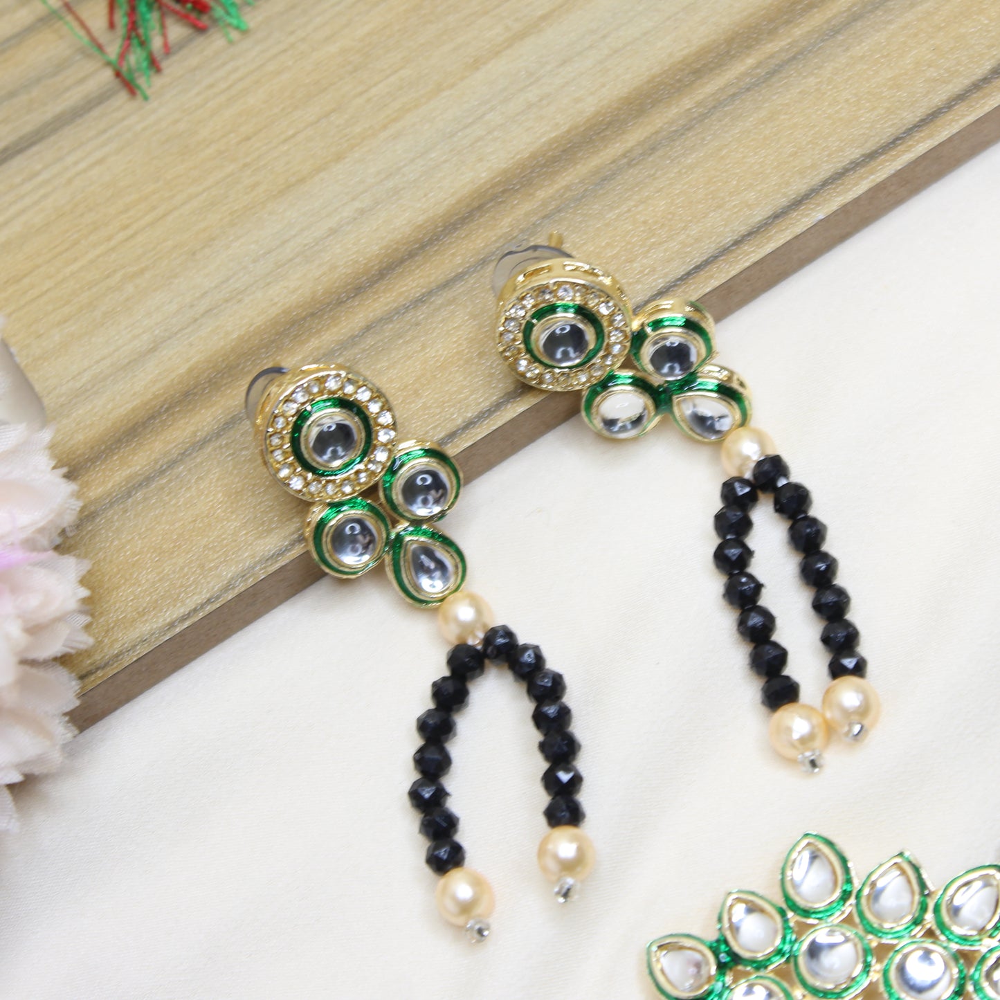 10099 Onex Beads Choker