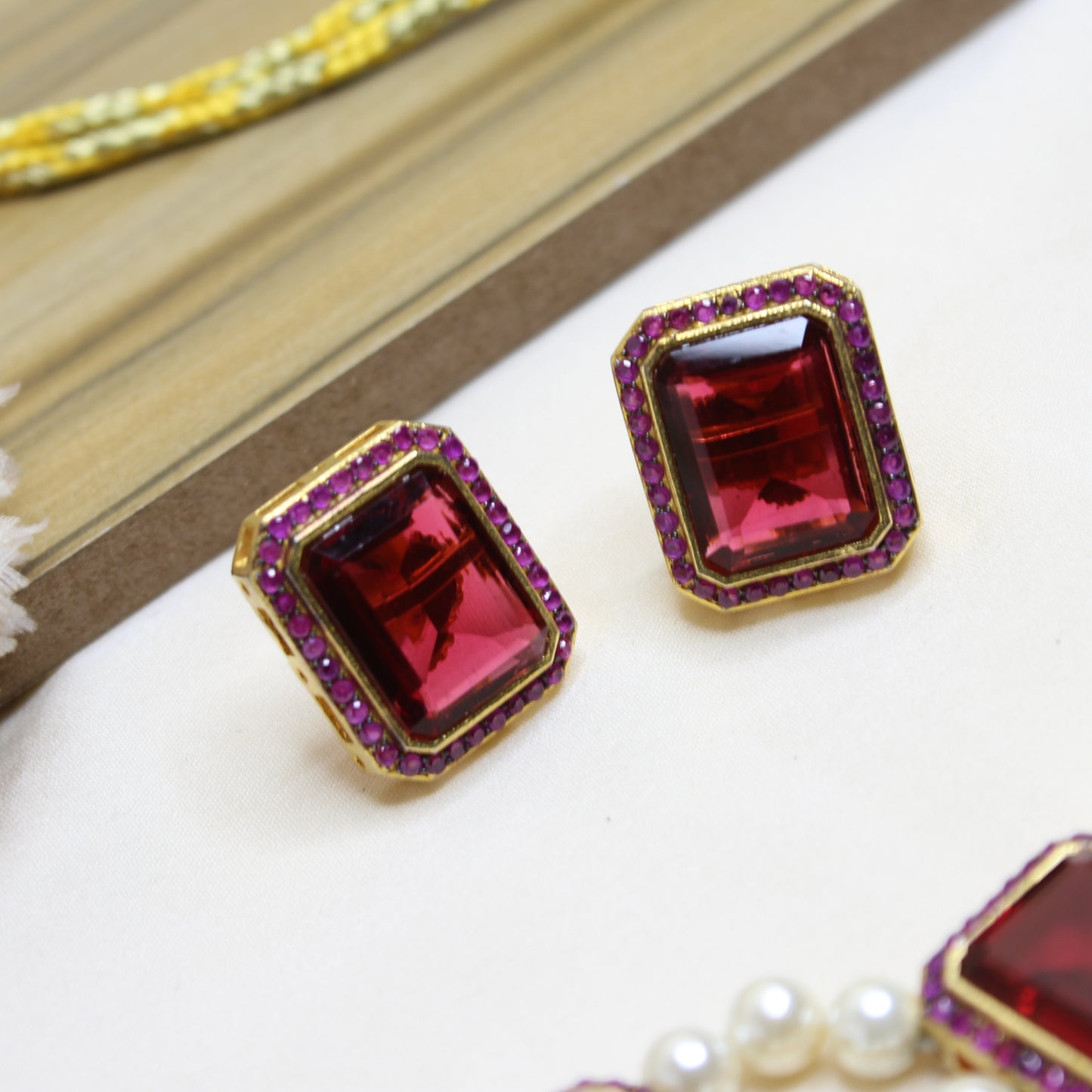 3402 Colour Stone Choker