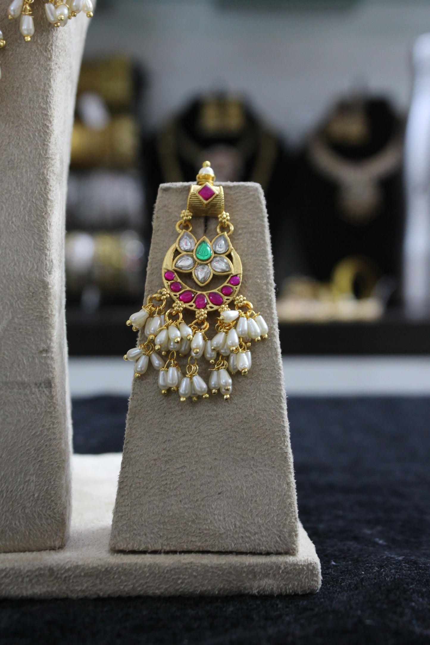 41694 Jadau guttapusalu long necklace