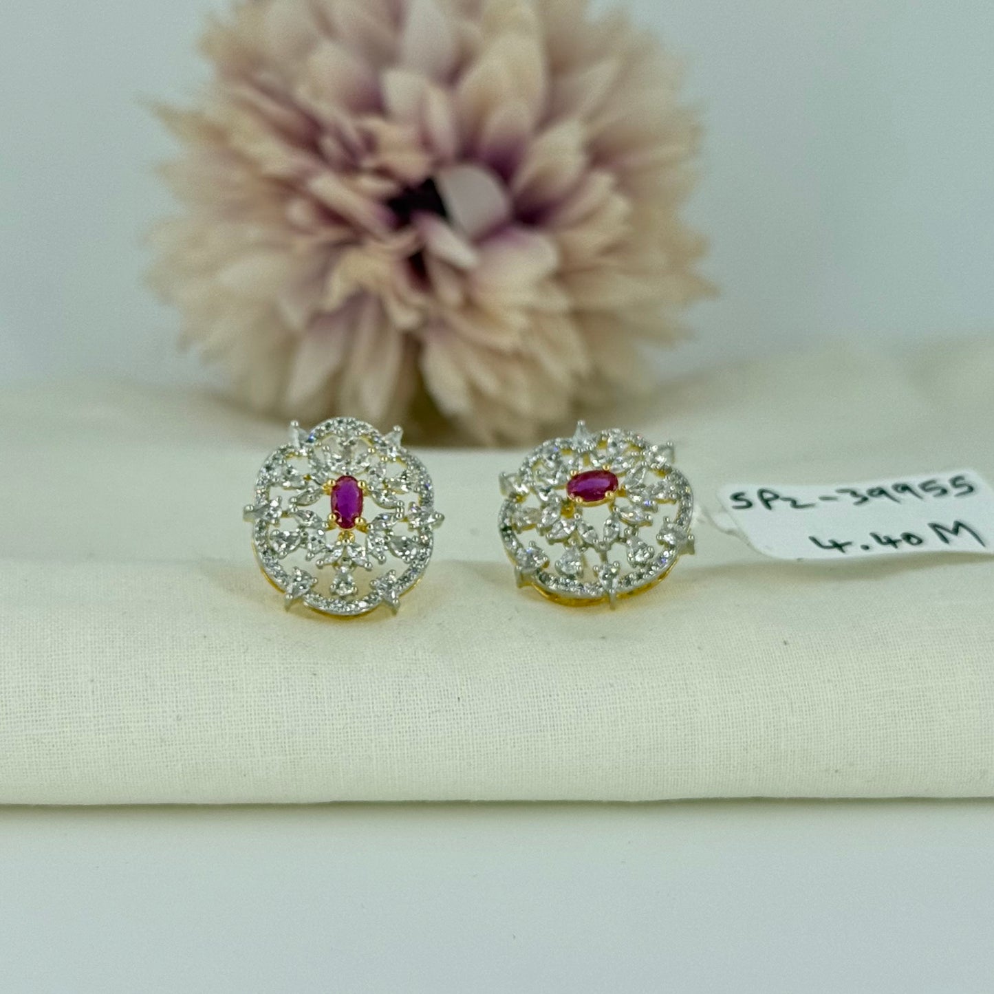 39955 GJ Ruby colour studs