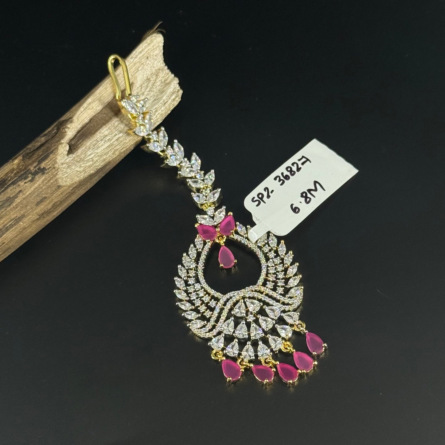 36827 Diamond look red maangtika