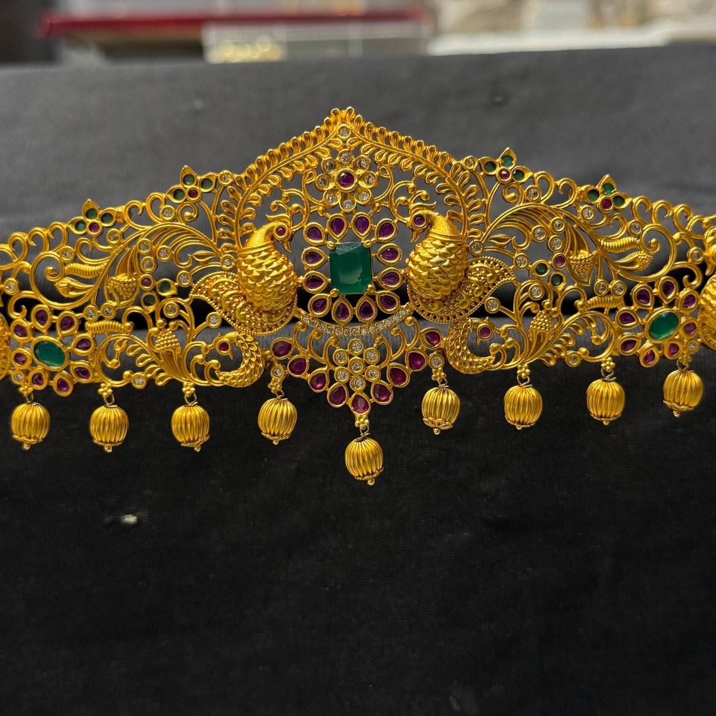 40120 Matte Double peacock green stone vaddanam