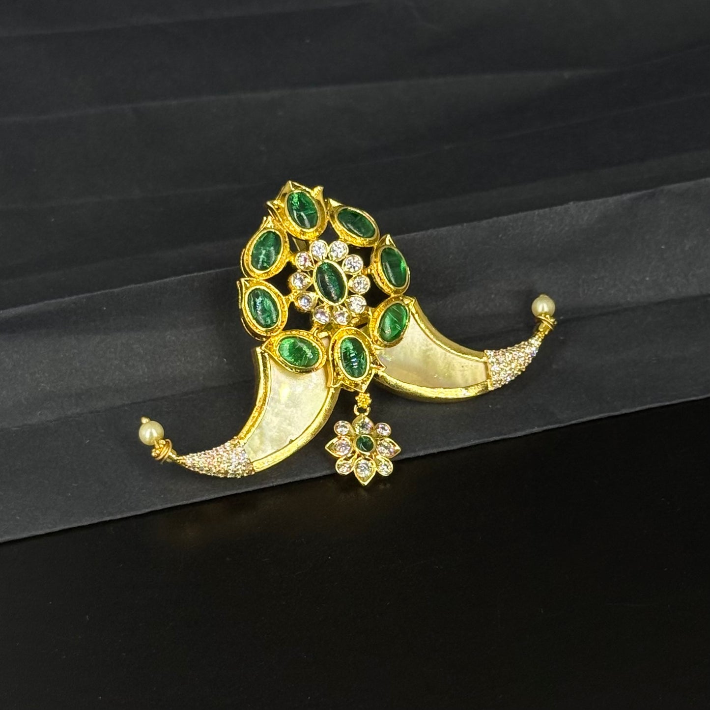 28476 green tiger nail