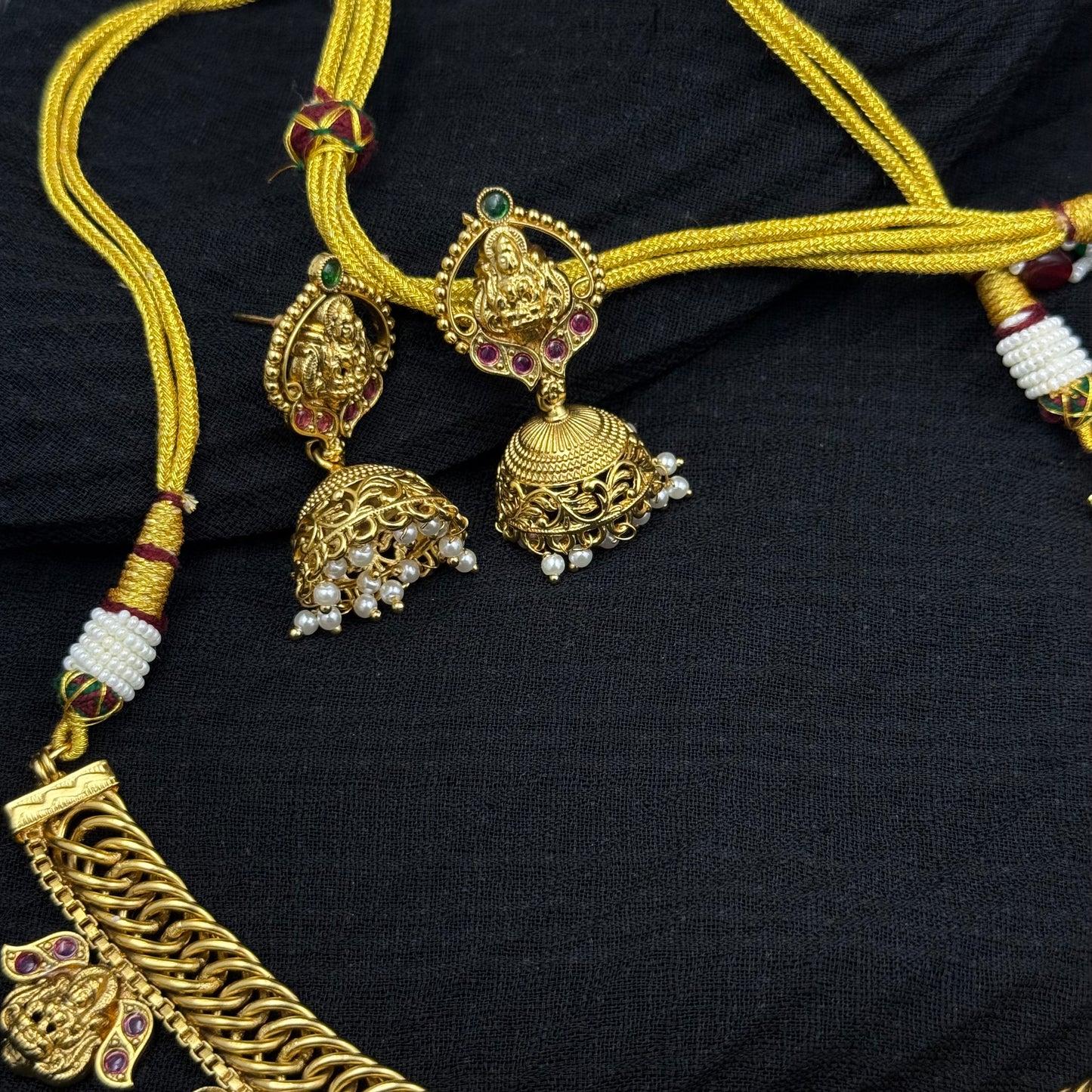 40206 Lakshmi Locket jalebi necklace with monalisa beads