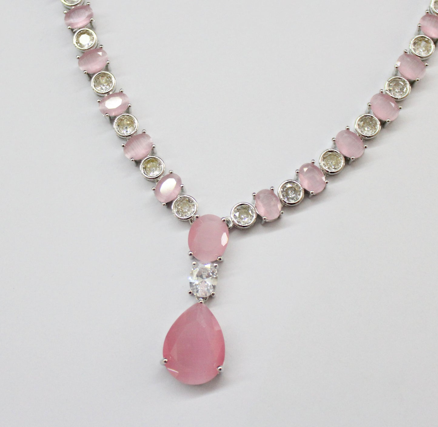 37583 Platinum necklace