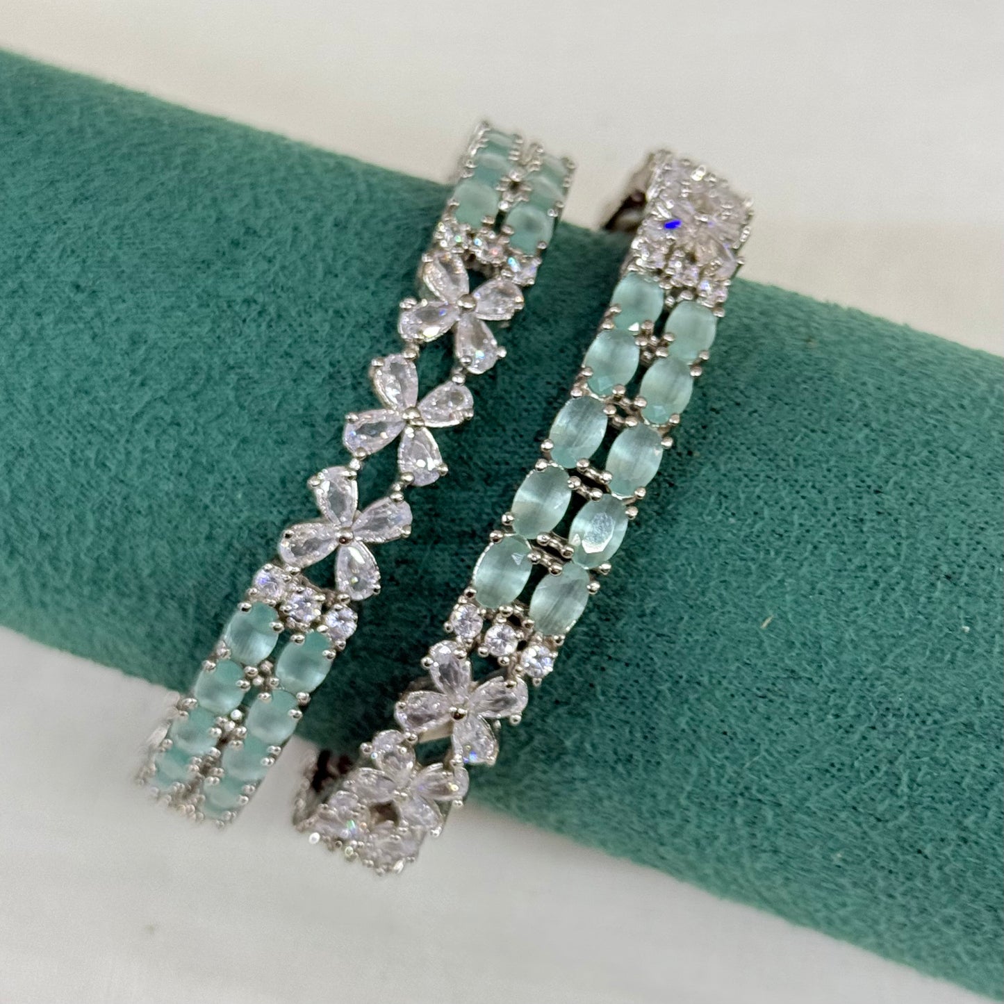 12918 platinum mint stone bangle