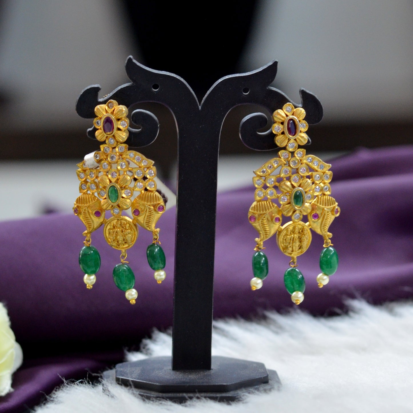 15619 Matte Chandbali flower design