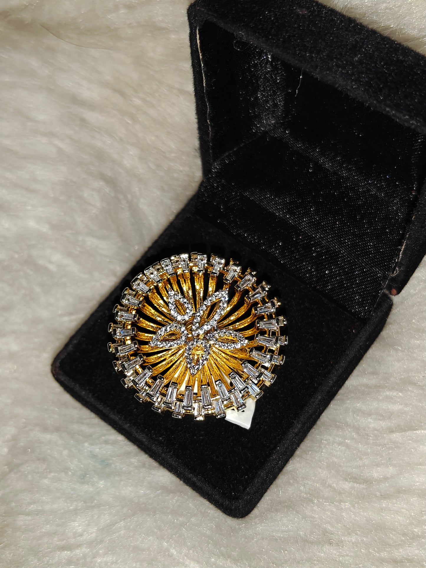 39621 GJ Full white finger ring