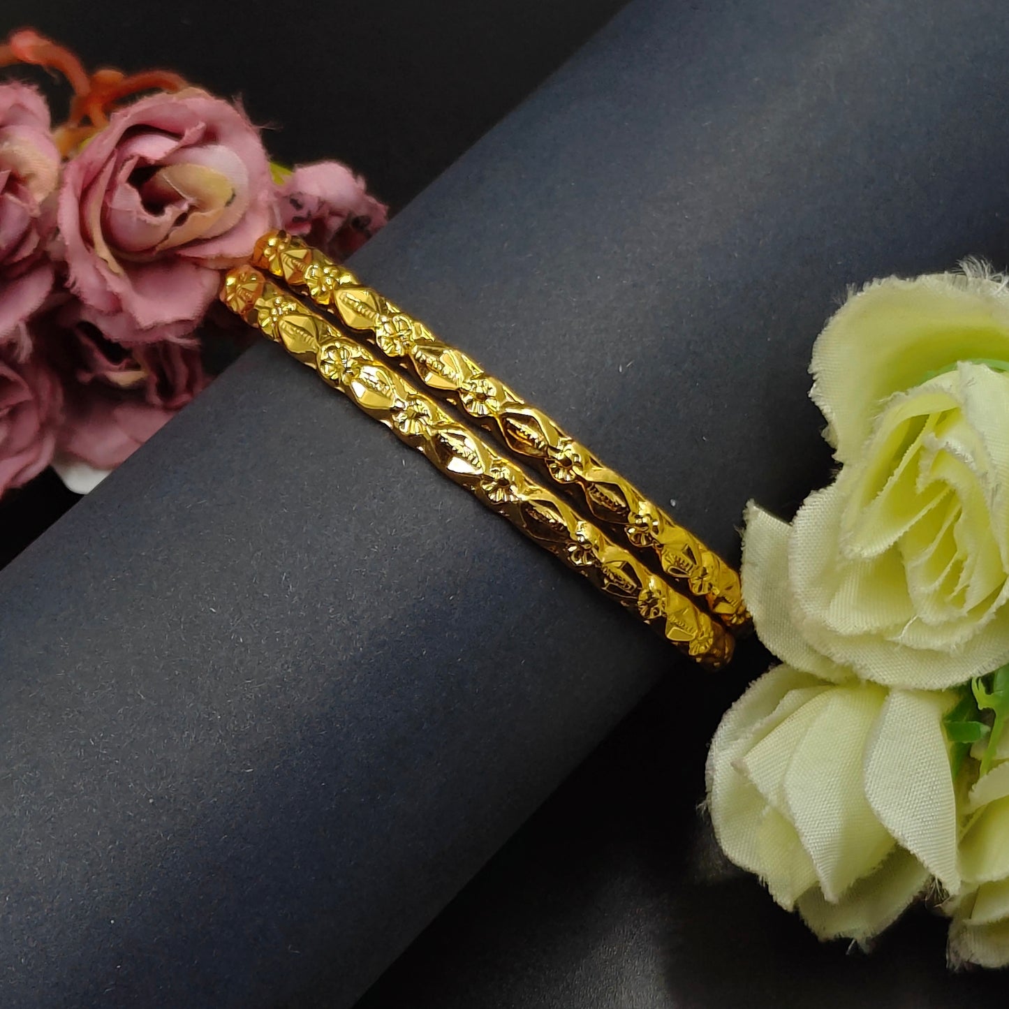 20731 Gold polish 2 pcs bangle