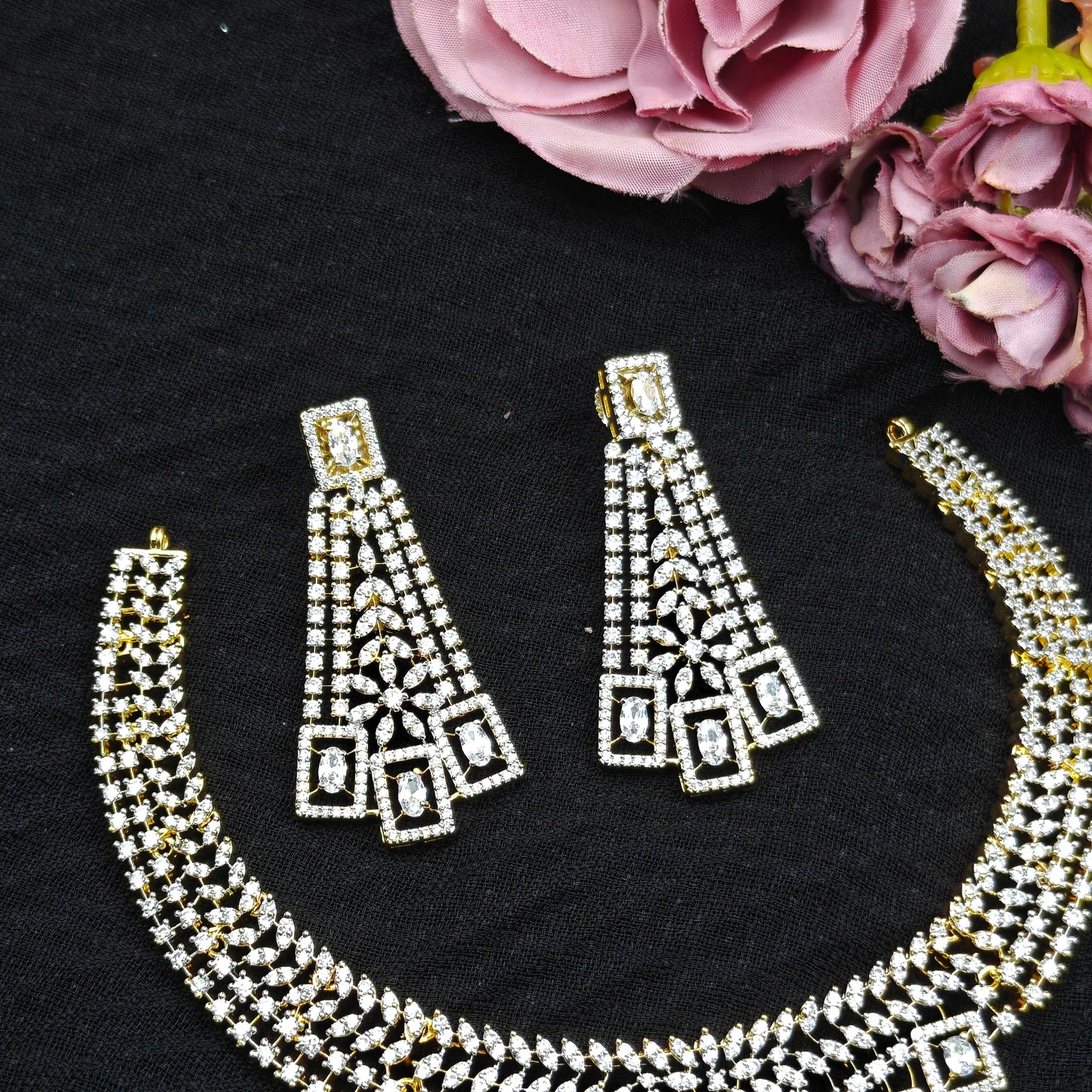 39653 GJ short necklace