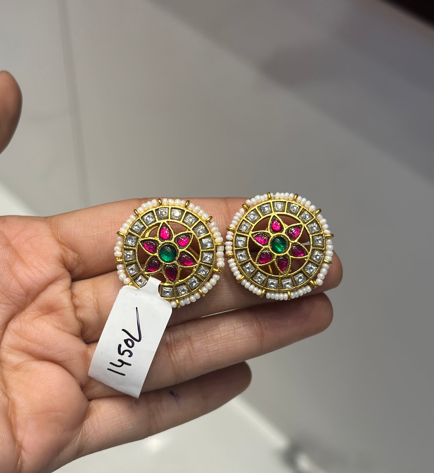 36764 Jadau studs