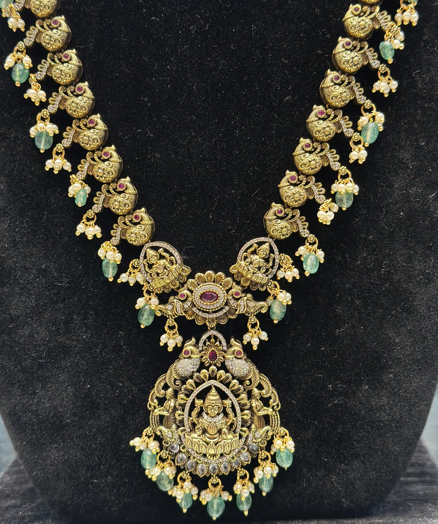 37636 Victorian laxmi necklace