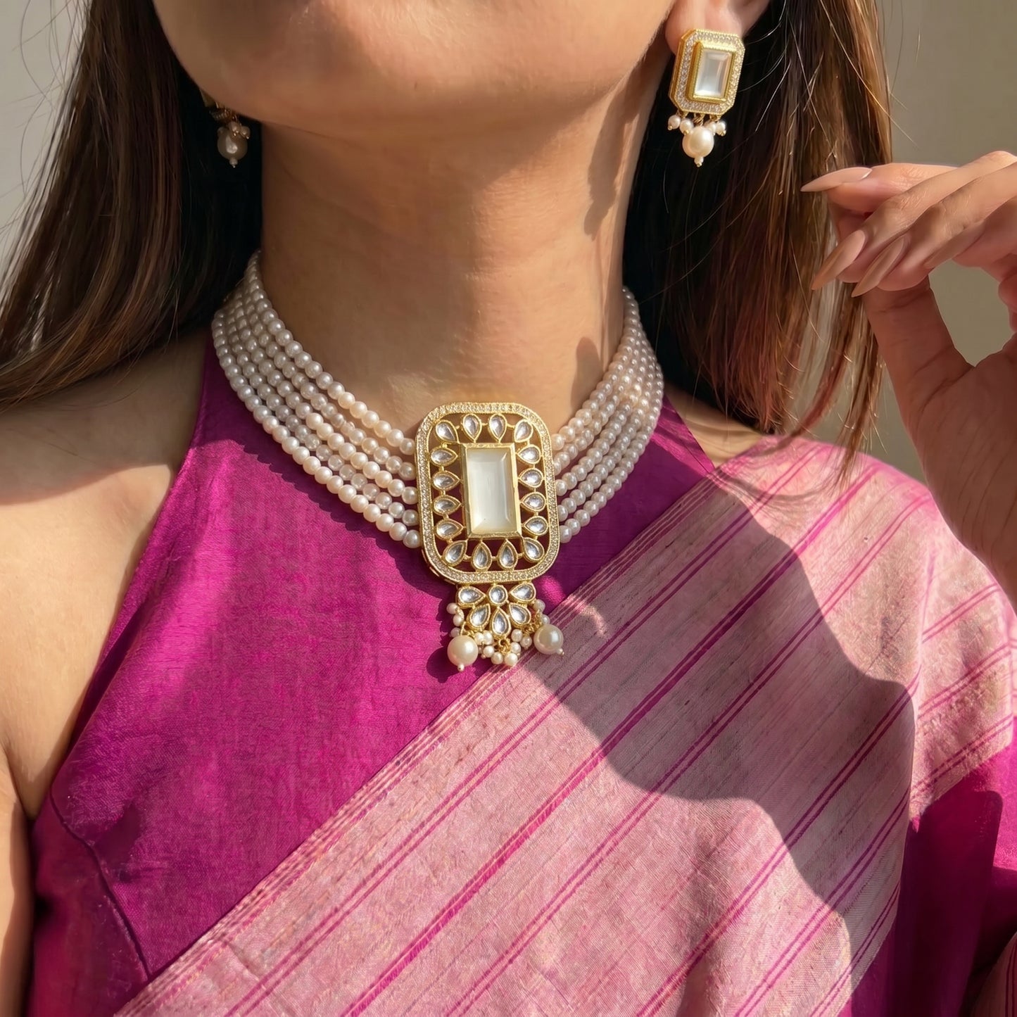 10528 pearls Kundan Locket Choker