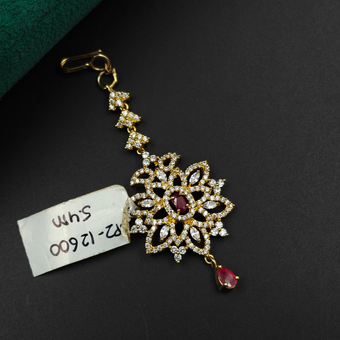 12600 GP Flower Red MaangTika