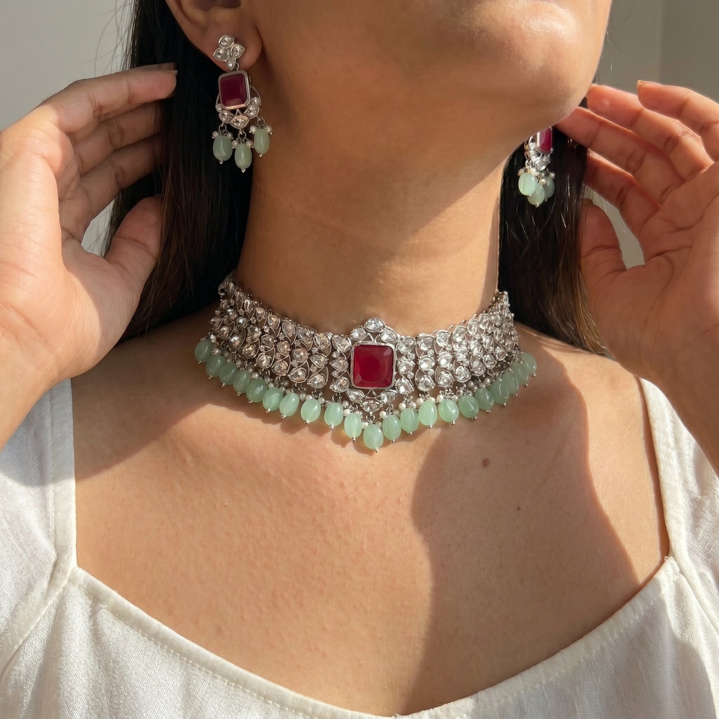 1735 Platinum Choker Red