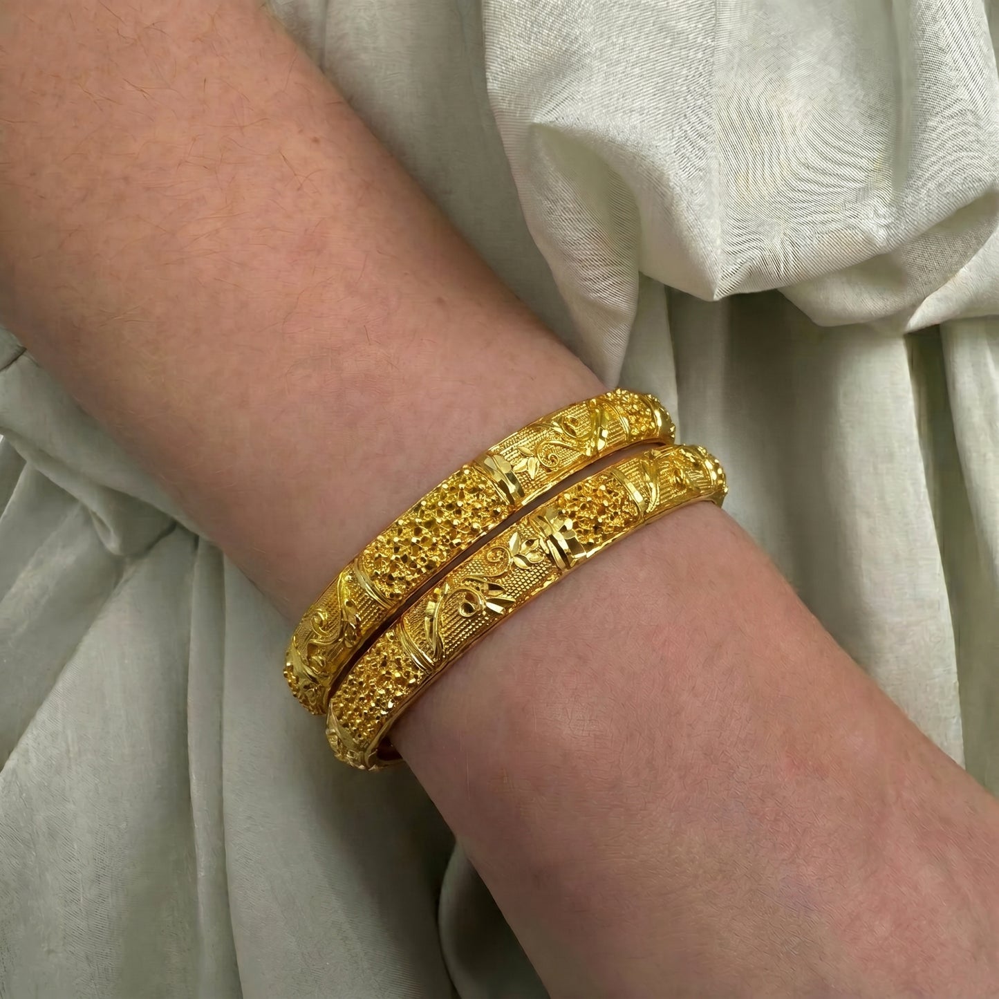 1810 Gold polish 2 pcs broad bangle