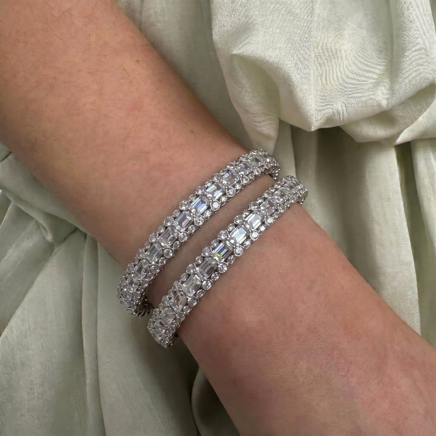18337 platinum full white stone bangle