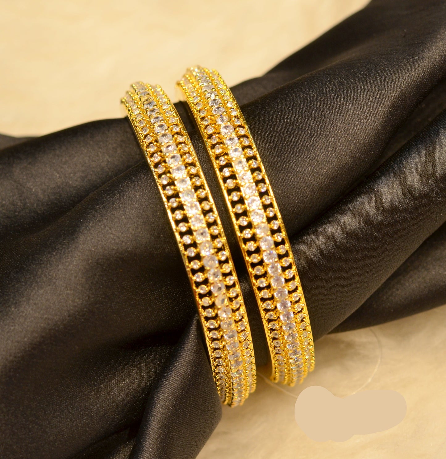 18526 Gold polish white bangles