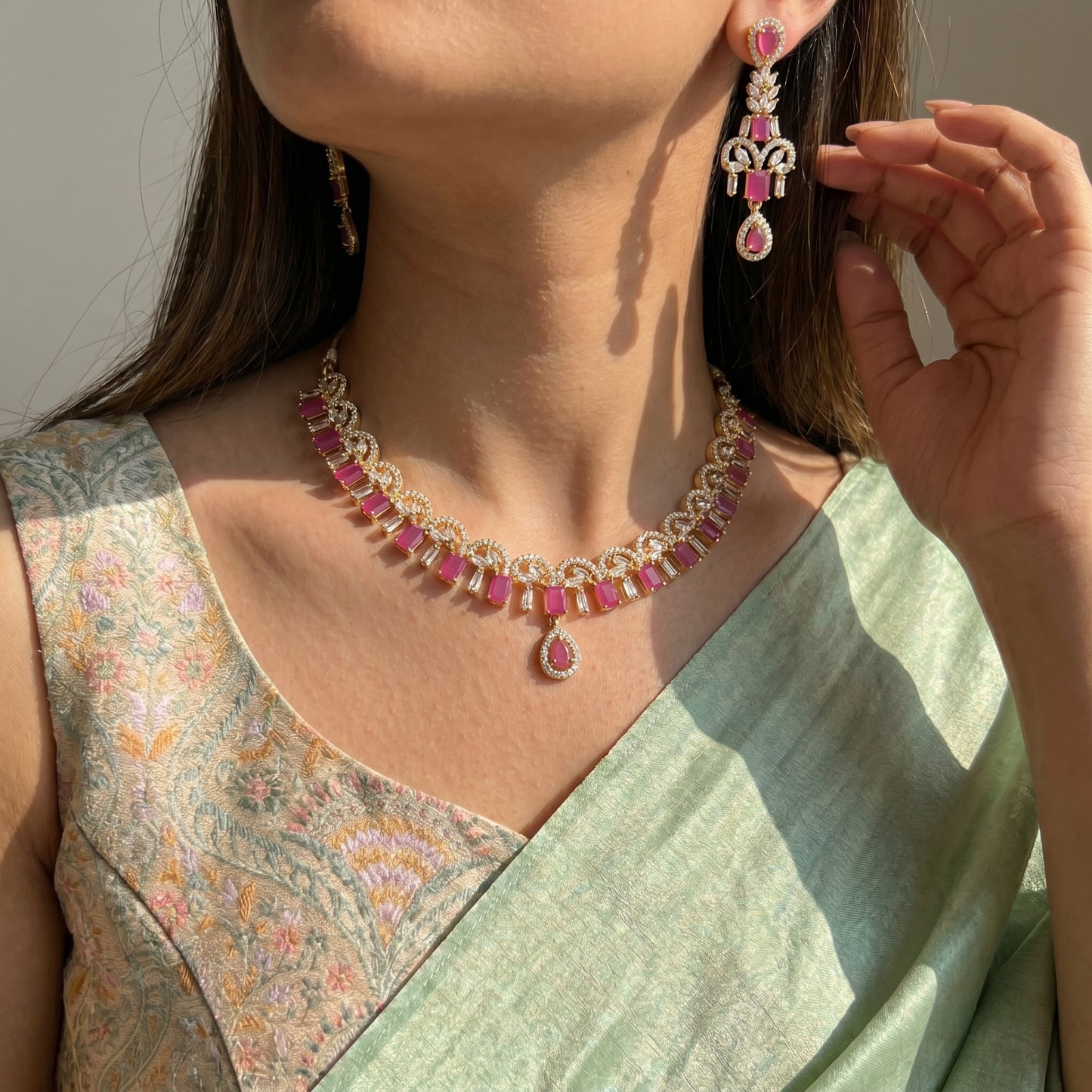 19678/19679 GP Necklace Short Pink