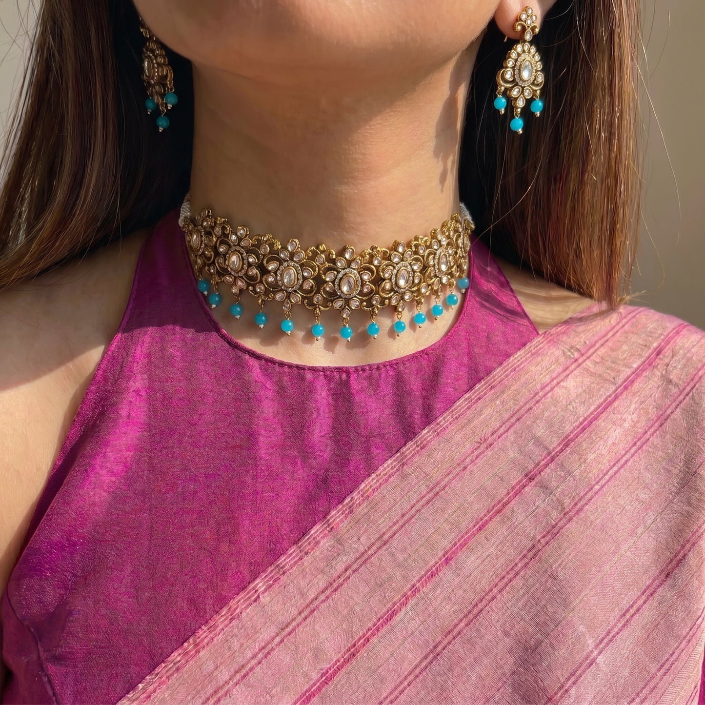 19797 Victorian Choker With 3 Lines Pota