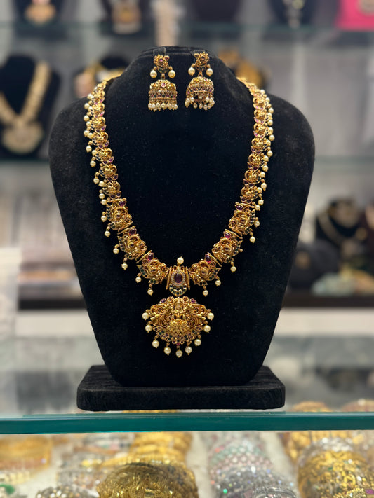 29424 Lakshmi along Necklace with Butta earrings