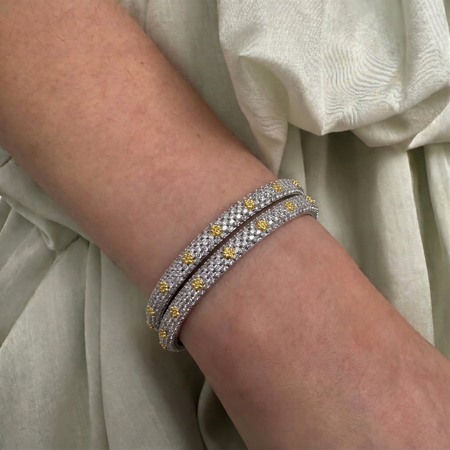 2098 platinum gold flowers bangle