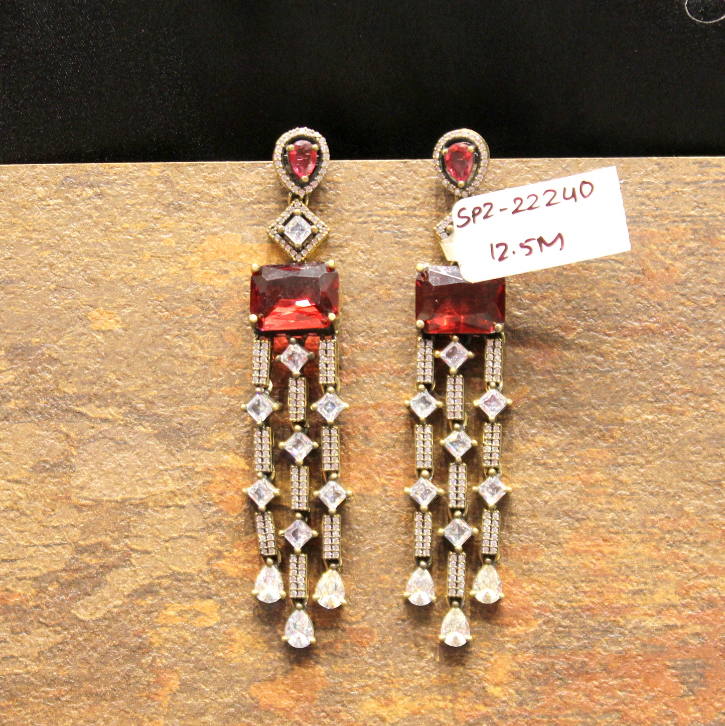 Victorian fancy earring red color 22240