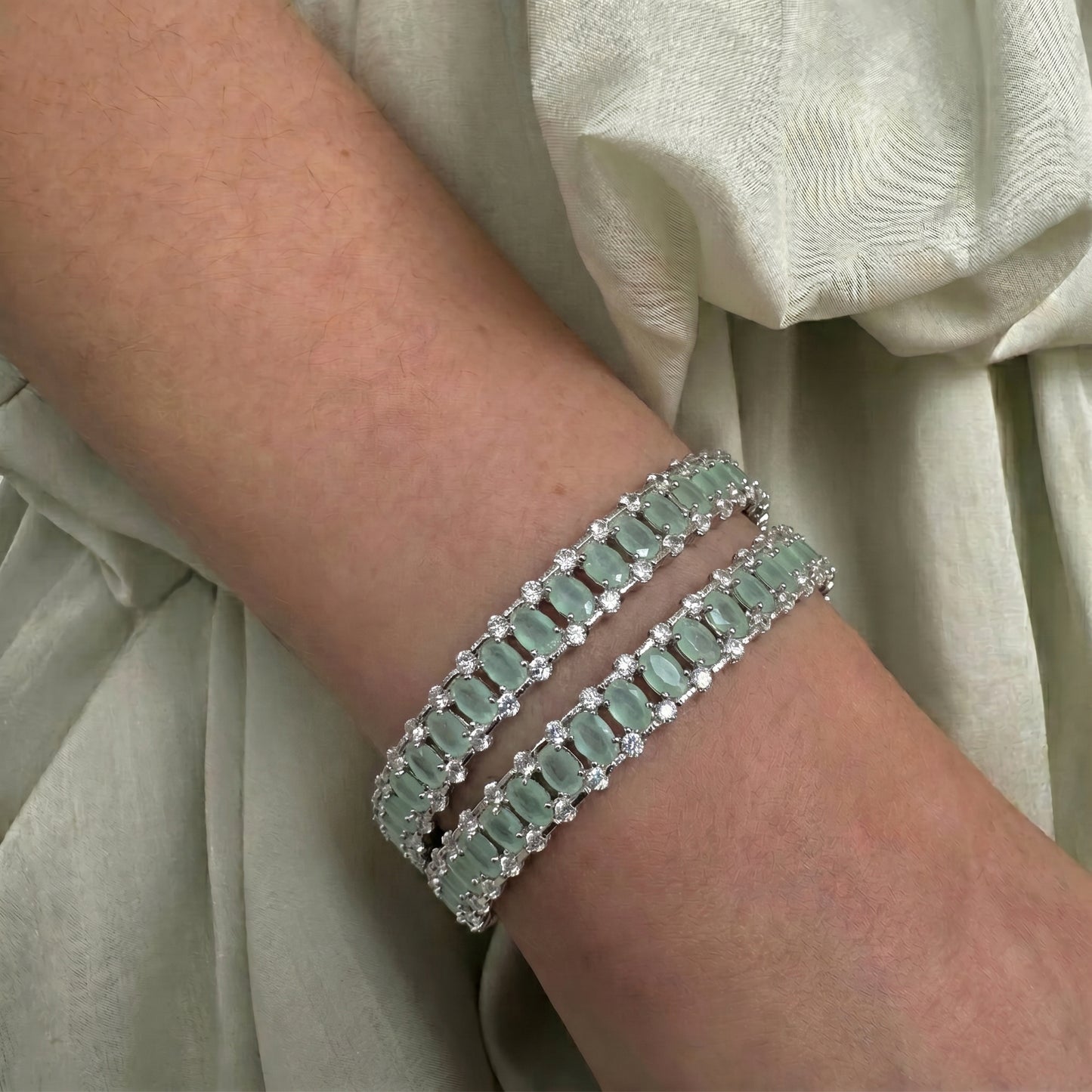 24906 platinum mint colour bangle