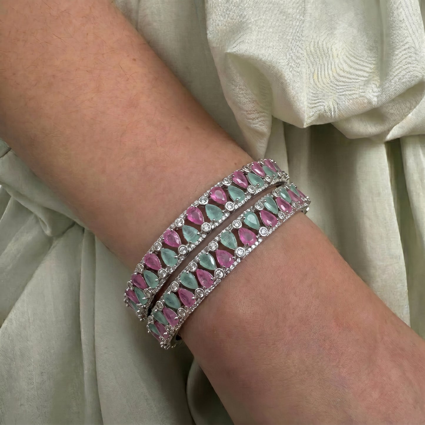 28048 platinum mint multi colour bangle