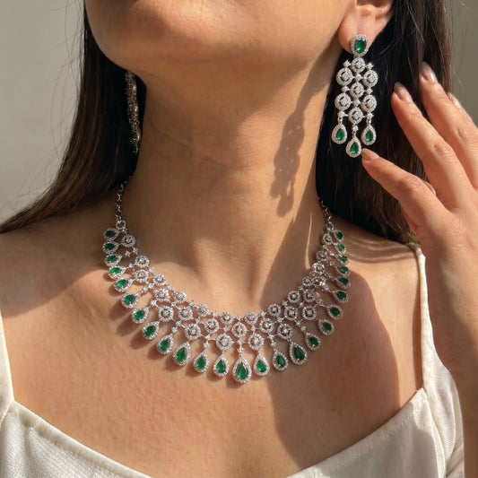 Platinum necklace green
