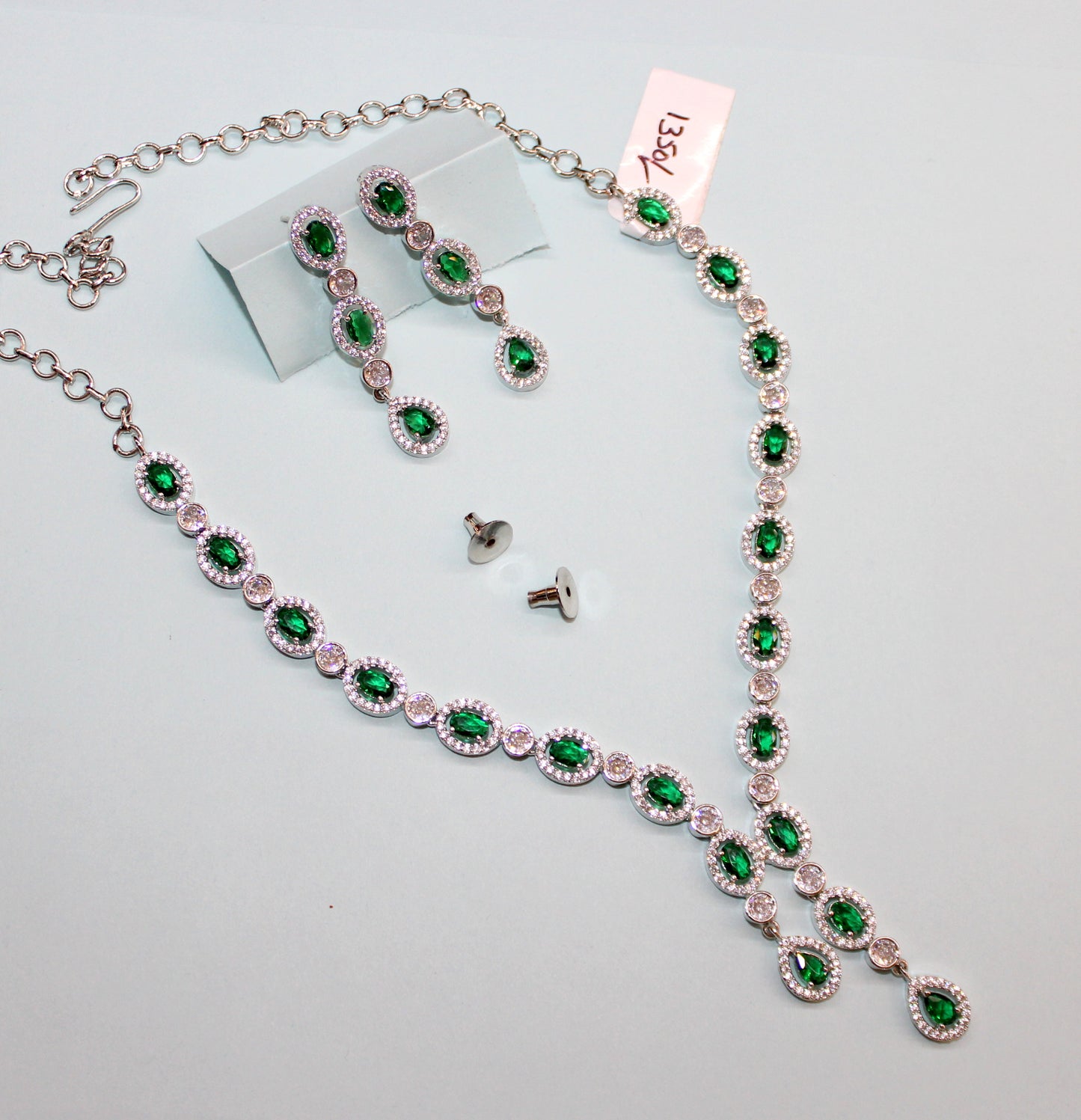 28781 Platinum necklace green