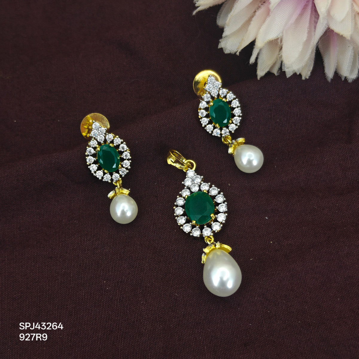 43264 GJ Diamond look Emerald pendent set with pearl drop and push back earrings