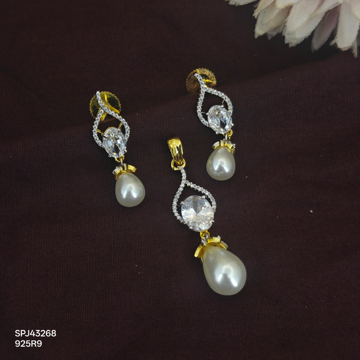 43268 GJ Diamond look like oval pattern full White pendant set with push back earrings and drop pearl