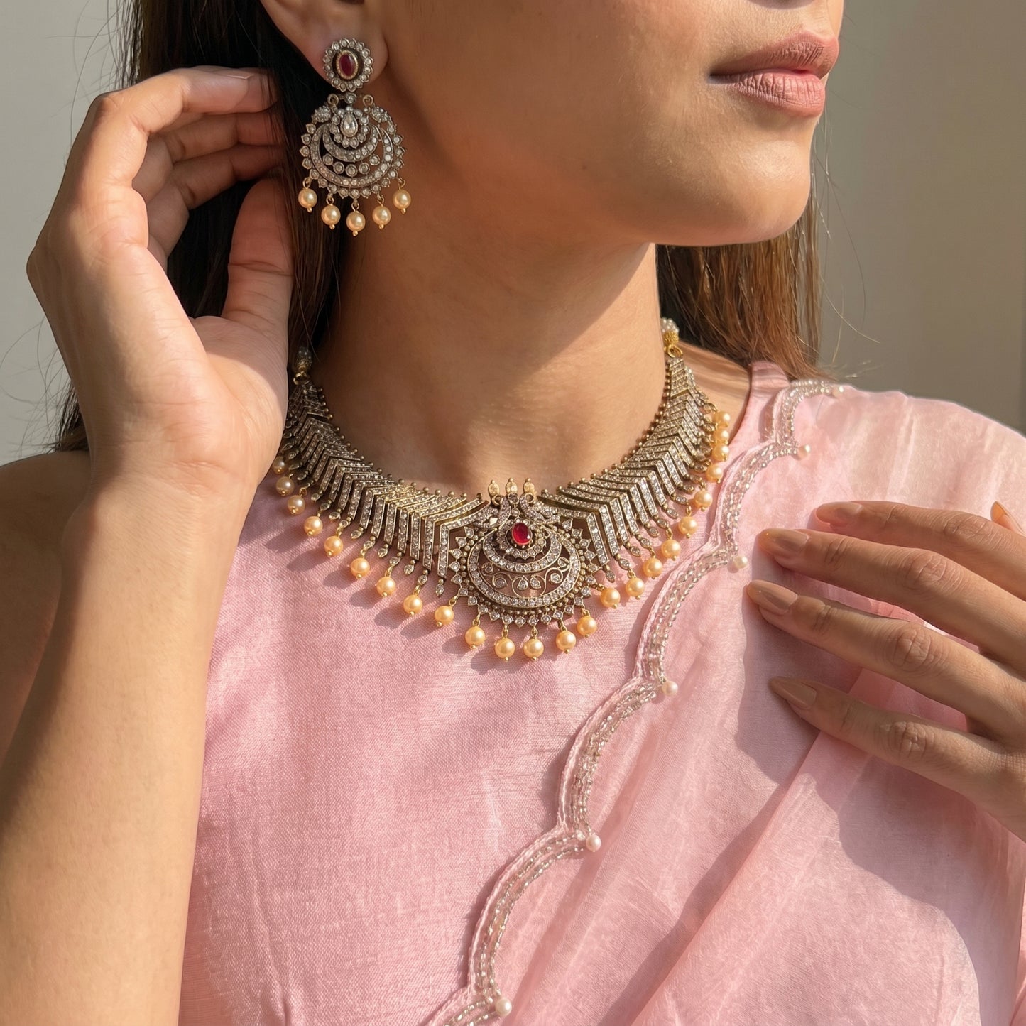 Victorian gold look kanthe necklace with Swarovski pearls