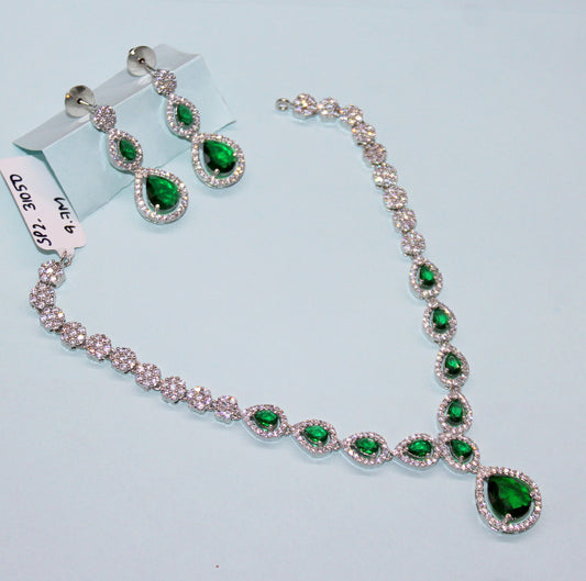 31050 Platinum drop necklace green