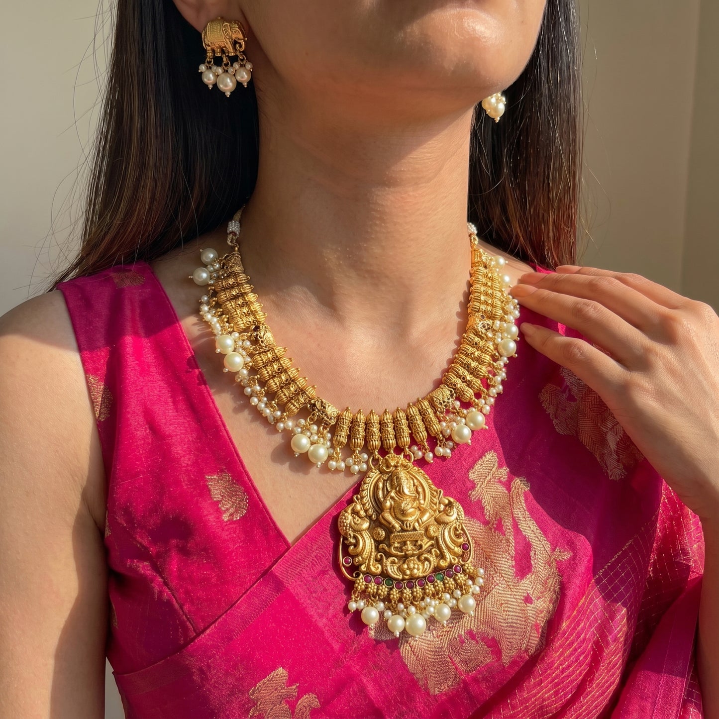 Nakshi Ganesh Short Necklace Set With Push Back Earrings