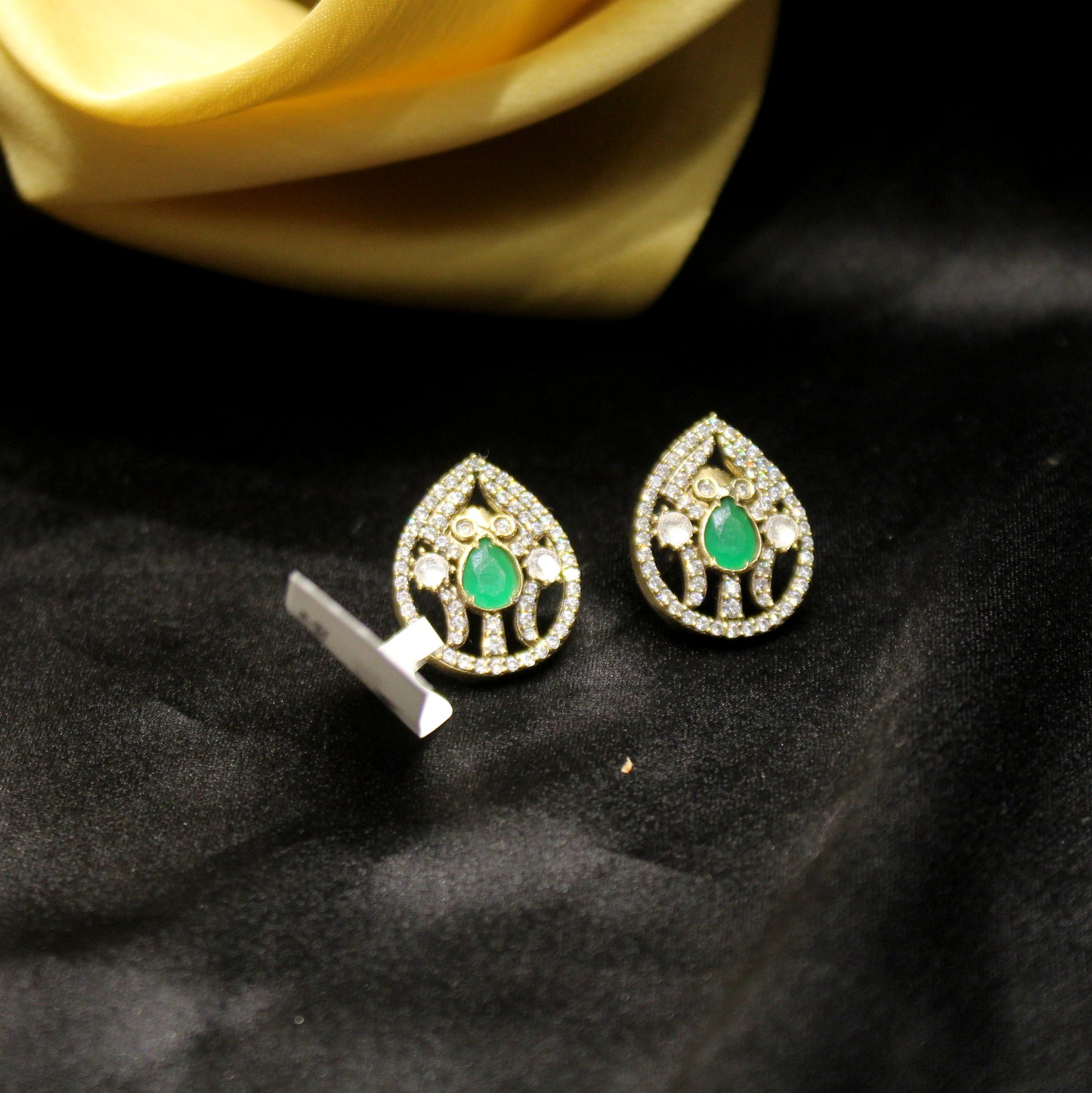 Victorian simple studs 32766