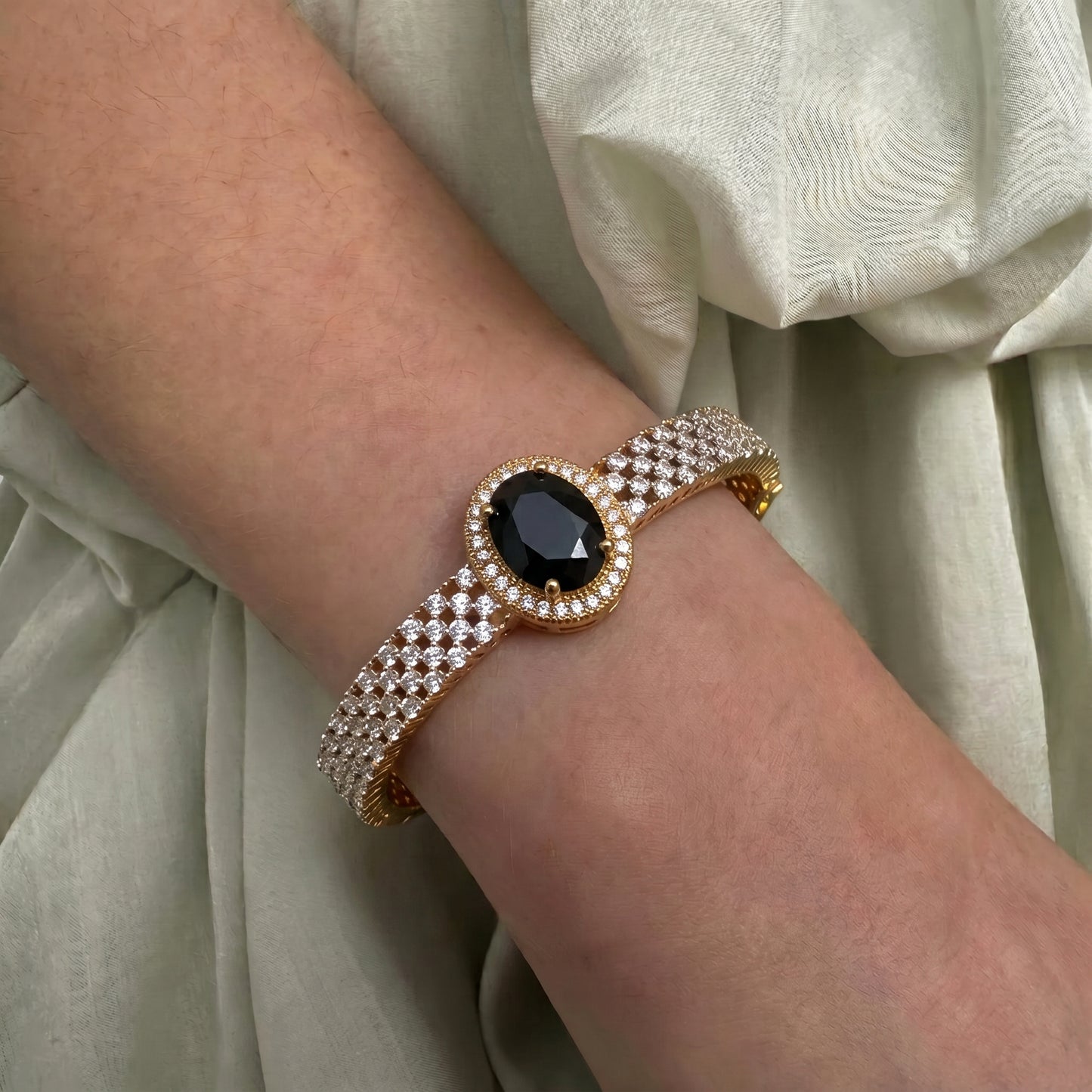 3764 GJ dark blue stone bracelet