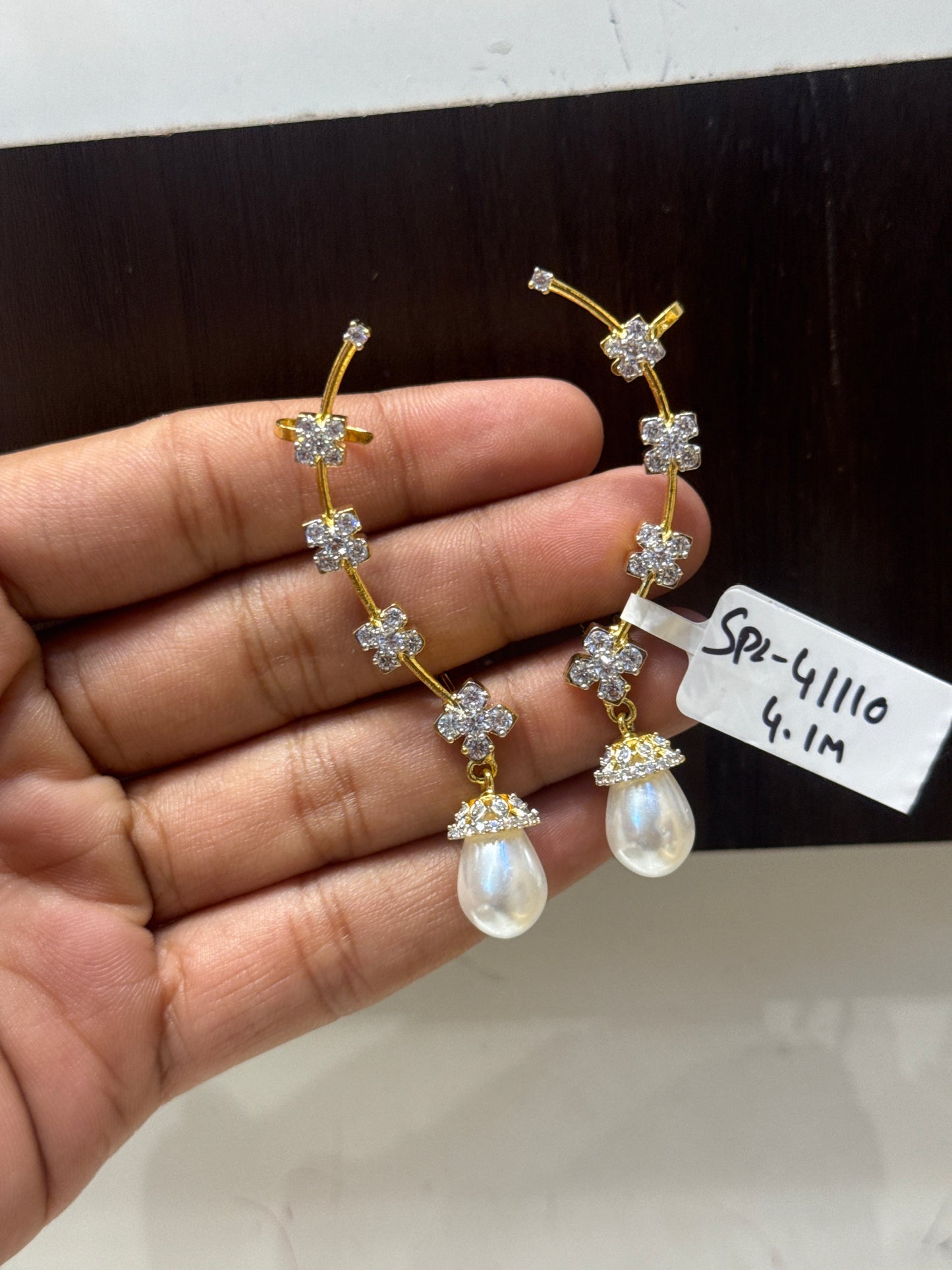 39994 Diamond look premium ear cuffs with pearl hanging