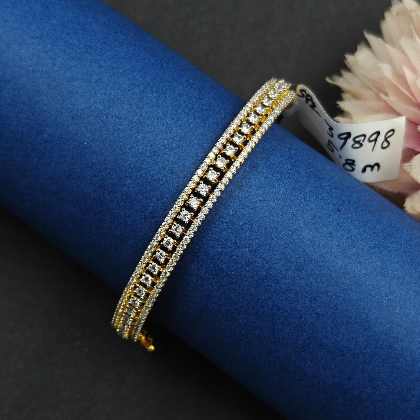 39898 / 40302 Real diamond Look openable bracelet