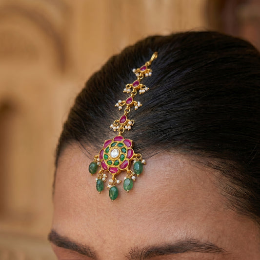 40136 Flower multi color Jadau Mangtikka