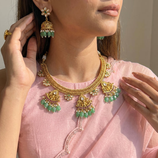 40207 Kundan floral jalebi necklace with jhumka and monalisa beads