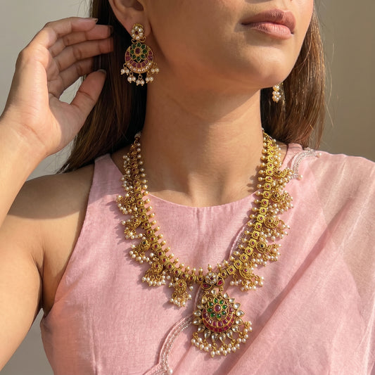 40584 Guttapusalu Short Necklace