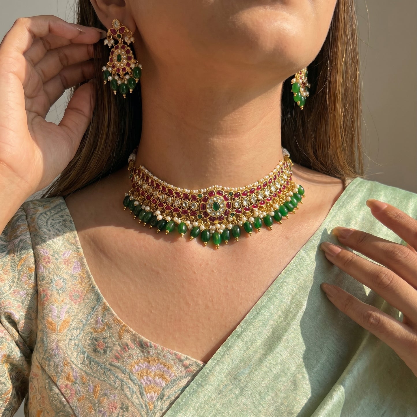 40800 pota stone bridal choker with monalisa beads