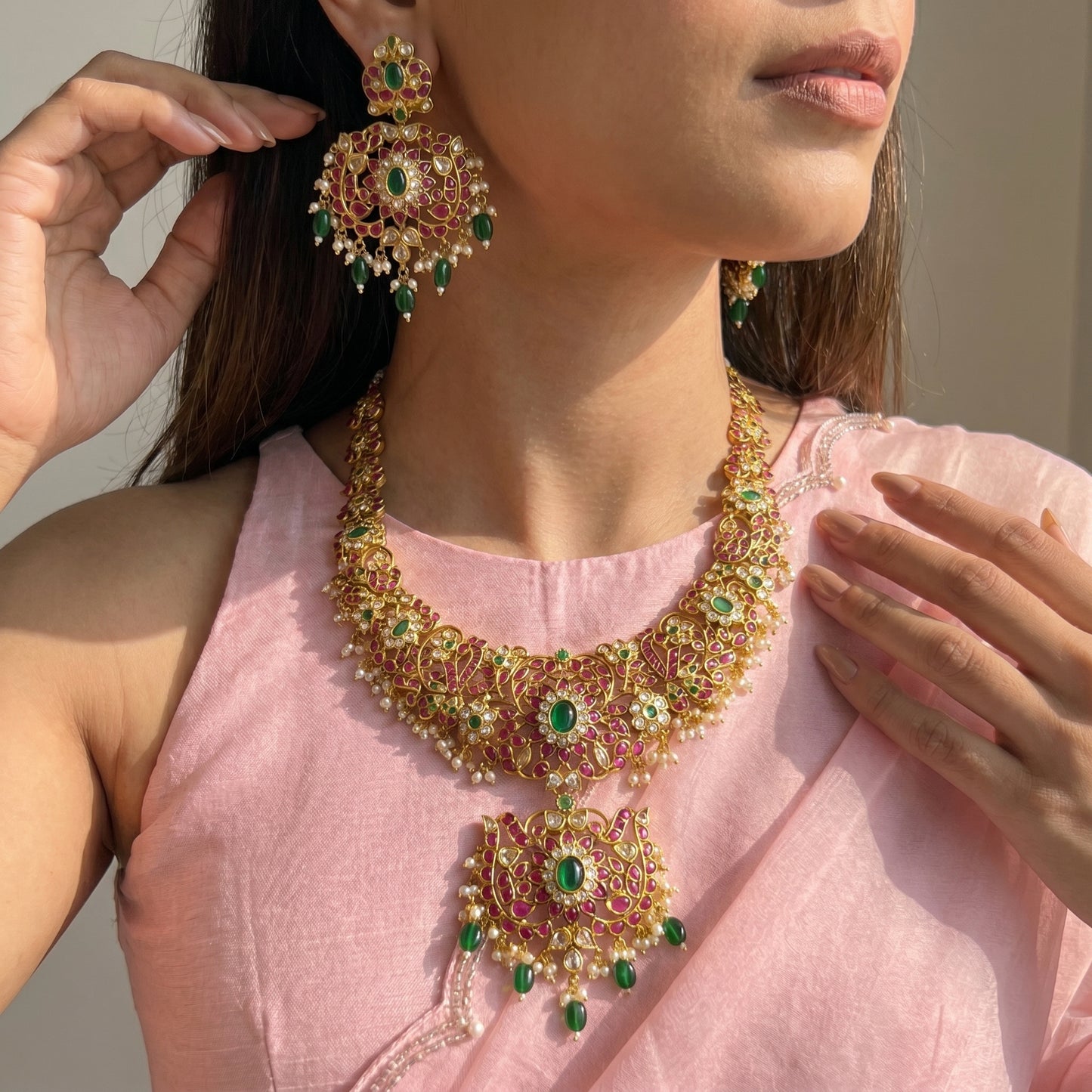 40939 matte short 3/4th necklace