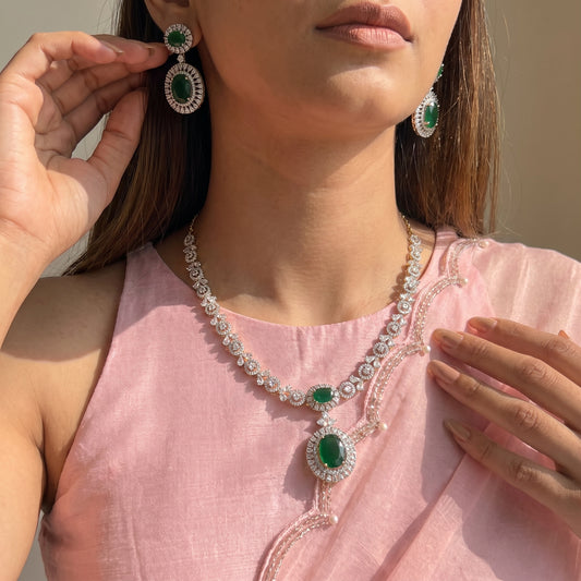 41517 GJ Fancy Short Necklace Green