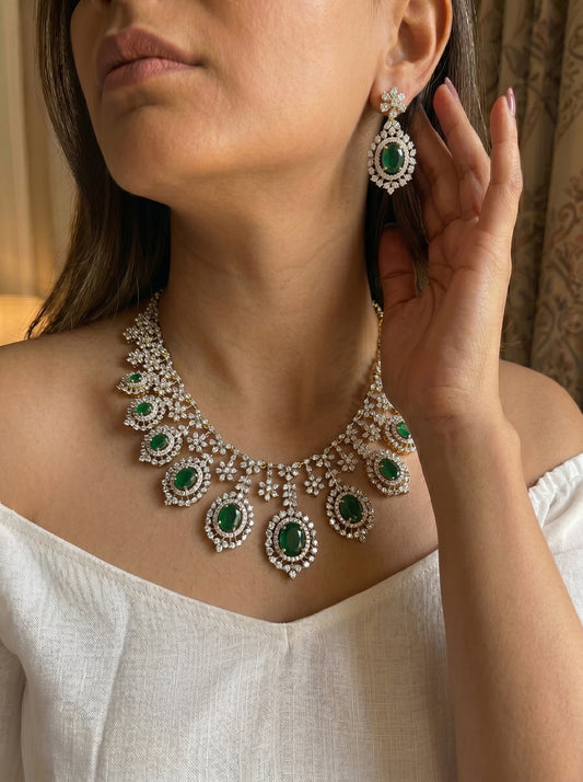 41880 GJ Fancy Green Necklace Set With Screw Back Earrings