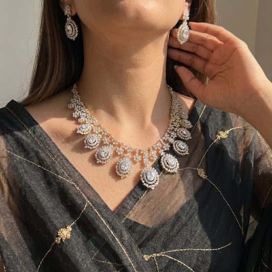 41882 GJ Full White Fancy Necklace Set With Screw Back Earrings